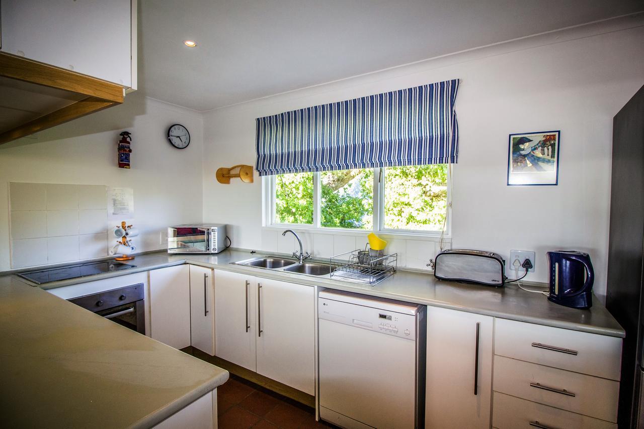 Atlantic Dream Beachfront Villa Скарборо Экстерьер фото